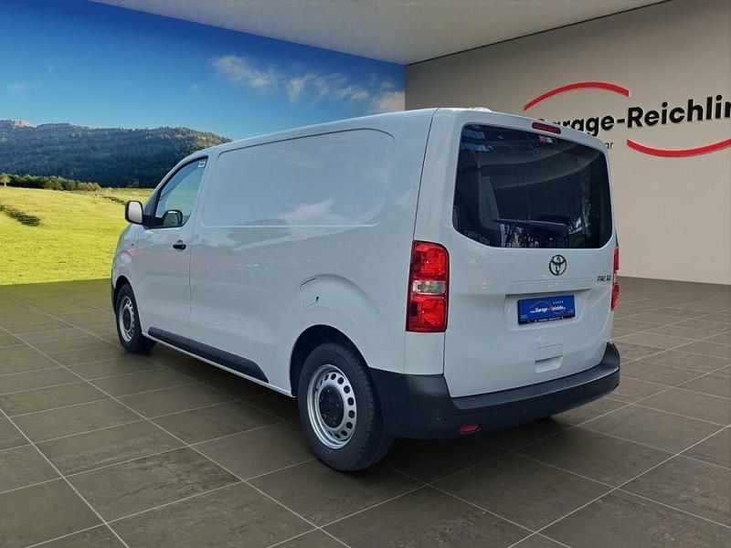 Neu Toyota Proace Active 120 PS (88 kW) 2025 Van / Kleinbus