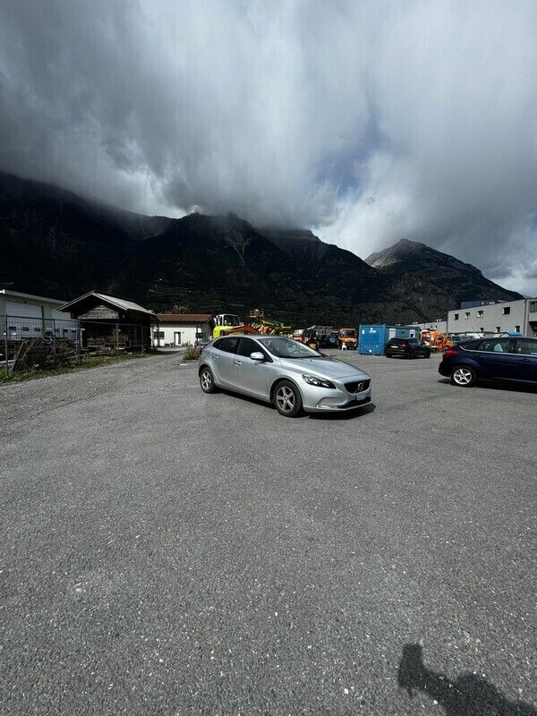 Gebraucht Volvo V40 Inscription 120 PS (88 kW) 2016 Kombi