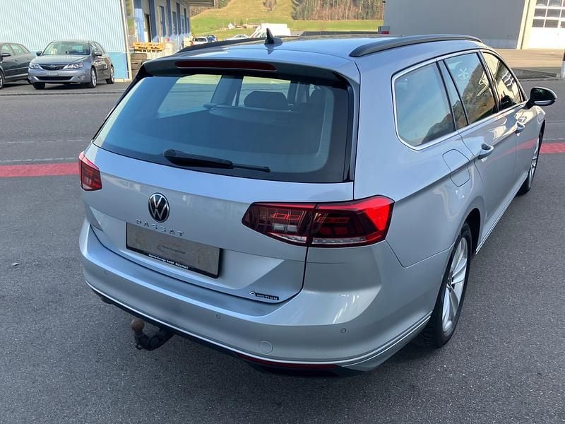 Gebraucht VW Passat Elegance 200 PS (147 kW) 2021