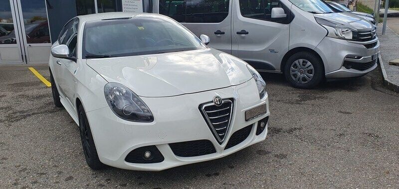 Gebraucht 2011 Alfa Romeo Giulietta Quadrifoglio Verde Kleinwagen | CHF 10’800 (Etwas zu teuer) - Bild 1/4