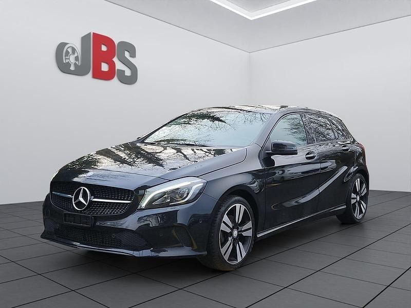 Gebraucht Mercedes A200 Style 156 PS (114 kW) 2016 Limousine