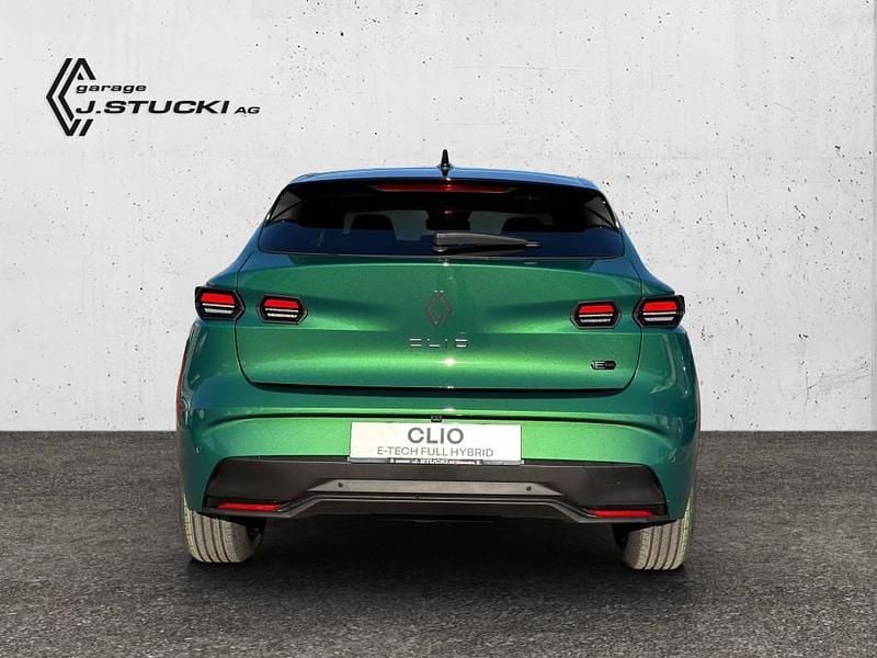 Neu Renault Clio V Techno 158 PS (116 kW) 2026 Grün Limousine