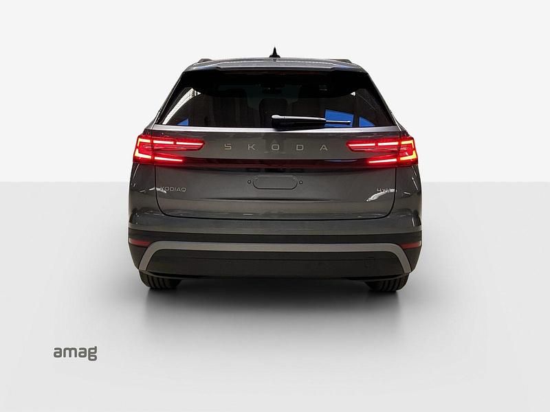 Neu Skoda Kodiaq Dynamic 204 PS (150 kW) 2026 Graphite grau, metallic SUV
