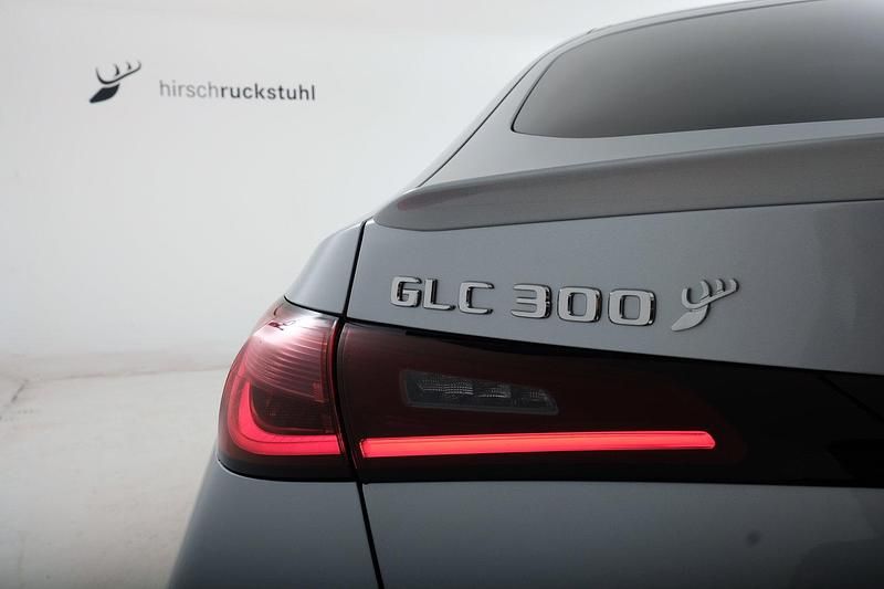 Neu Mercedes GLC300 258 PS (189 kW) 2025 Coupé