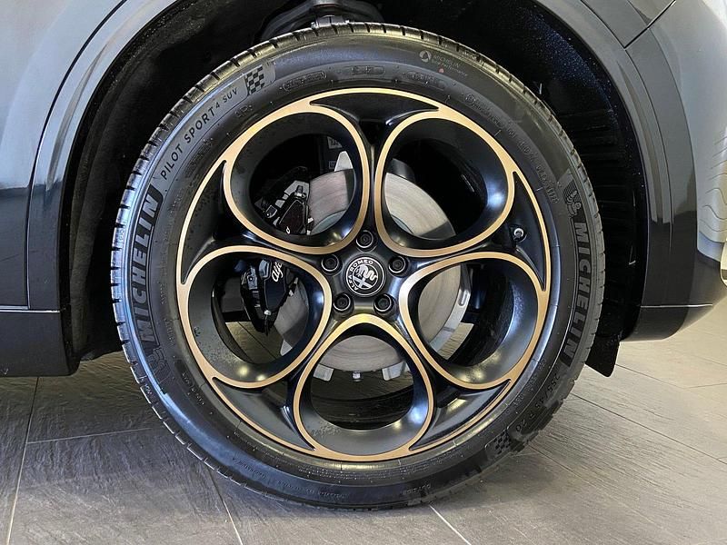 Neu Alfa Romeo Stelvio 280 PS (205 kW) 2025 SUV