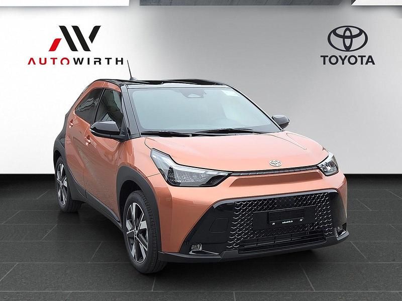 Neu Toyota Aygo X Trend 116 PS (85 kW) 2025 Mehrfarbig SUV