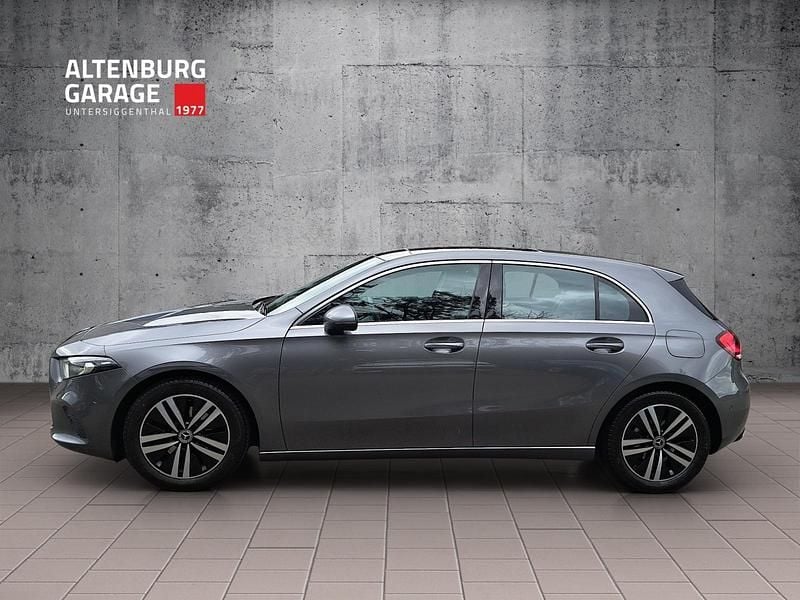 Gebraucht Mercedes A200 Progressive 163 PS (119 kW) 2019 Grau Limousine