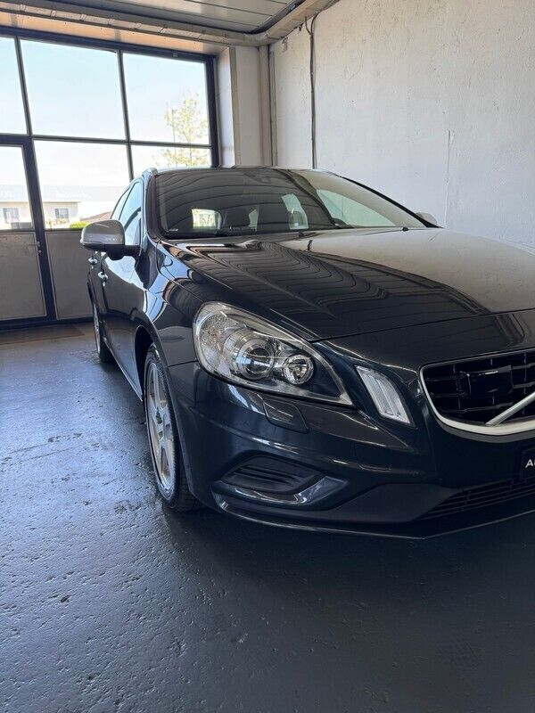 Gebraucht Volvo V60 R-Design 240 PS (176 kW) 2011 Kombi