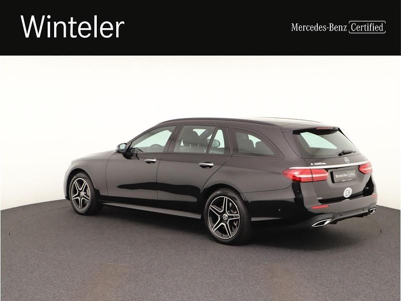 Gebraucht Mercedes E300 194 PS (142 kW) 2022 Schwarz Kombi