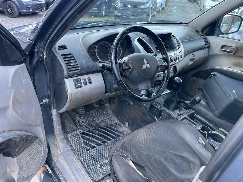 Gebraucht Mitsubishi L200 178 PS (130 kW) 2010 Abholung