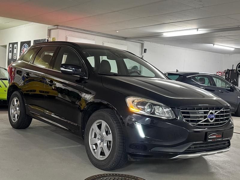 Gebraucht Volvo XC60 Summum 181 PS (133 kW) 2014 SUV