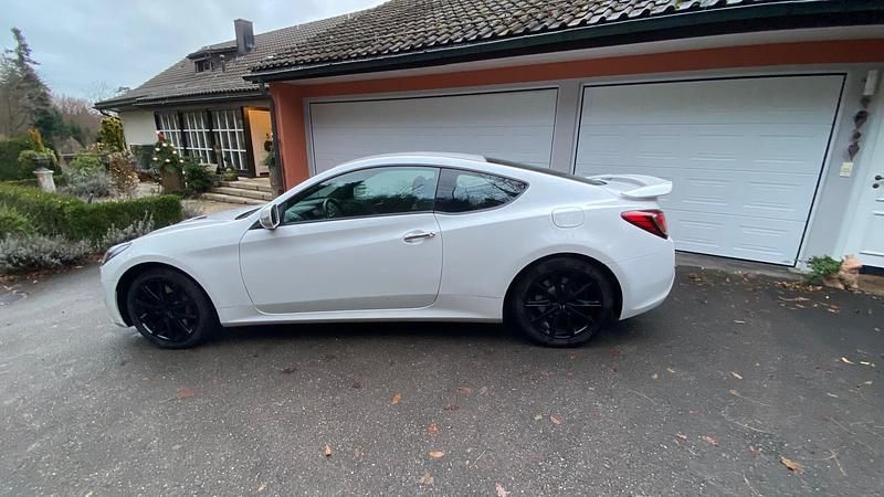 Gebraucht Hyundai Genesis Turbo 275 PS (202 kW) 2014 Coupé