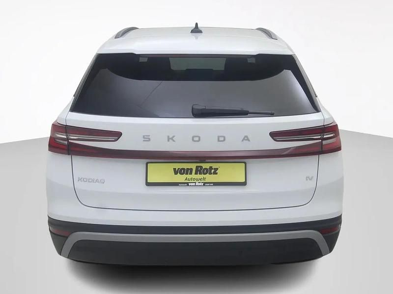 Neu Skoda Kodiaq Loft 204 PS (150 kW) 2025 Weiss SUV