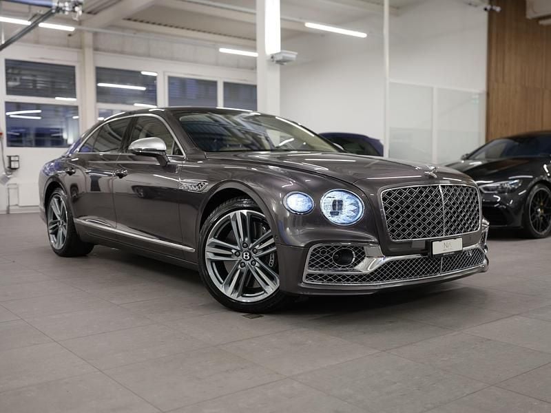 Gebraucht Bentley Flying Spur Mulliner 550 PS (404 kW) 2024 Limousine