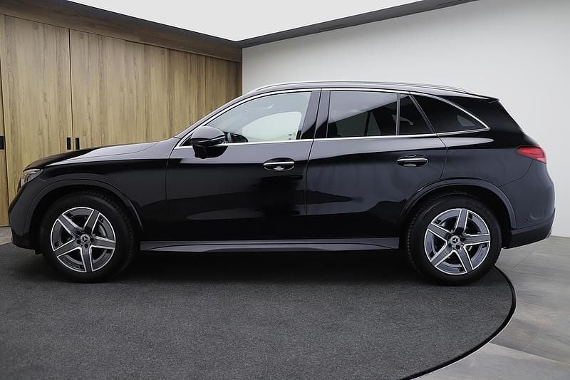 Gebraucht Mercedes GLC300e AMG Line Premium 269 PS (197 kW) 2024