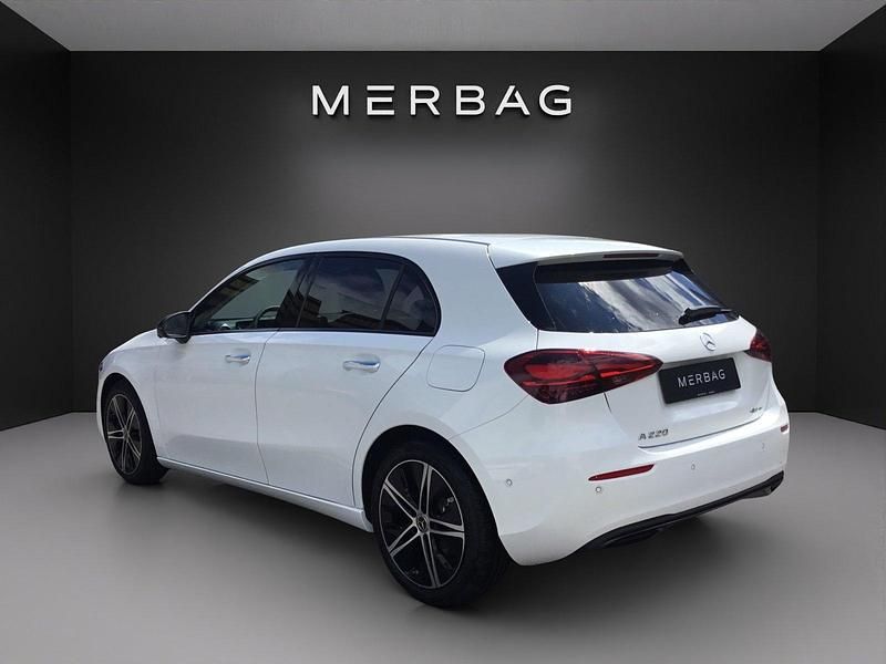 Gebraucht Mercedes A220 190 PS (139 kW) 2025 Weiss Limousine