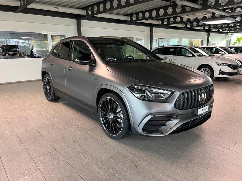 Neu Mercedes GLA35 AMG AMG 320 PS (235 kW) 2025 Grau SUV