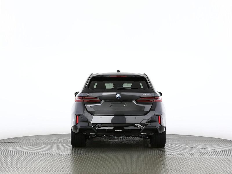 Neu BMW 550e Comfort Edition 489 PS (359 kW) 2025 Grau Kombi