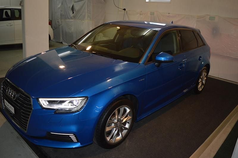 Gebraucht Audi A3 Sportback e-tron Sport 204 PS (150 kW) 2018 Kleinwagen