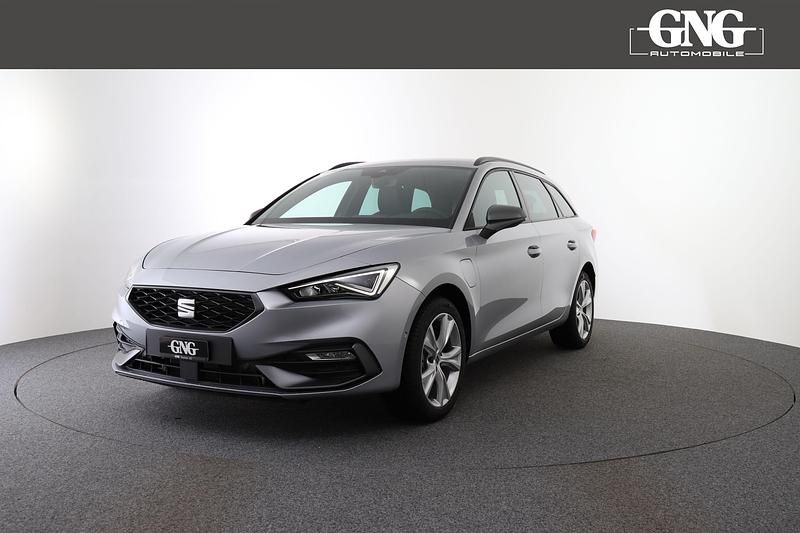 Silber Gebraucht 2023 Seat Leon ST FR Kombi | CHF 30’800 (Teuer) - Bild 1/4