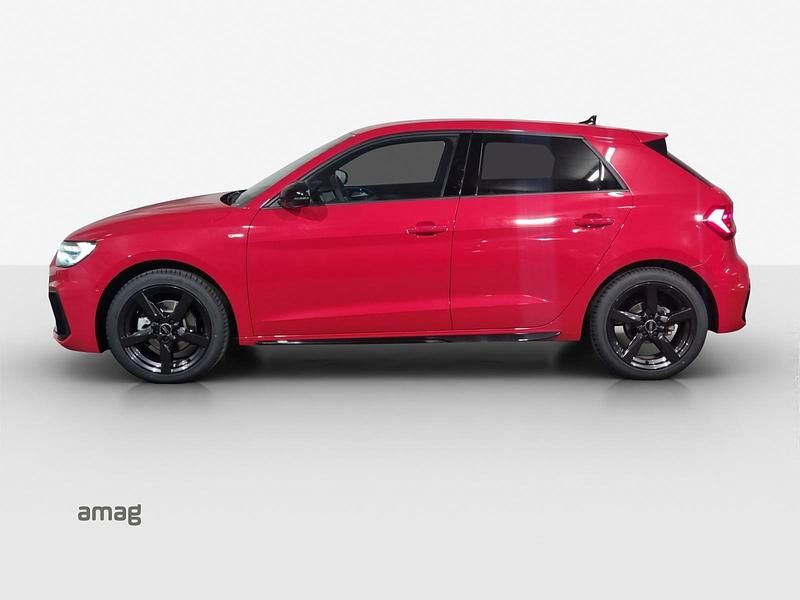 Neu Audi A1 Sportback Attraction 115 PS (84 kW) 2025 Progressivrotmythosschwarz Kleinwagen