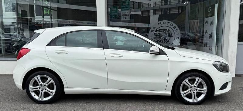 Gebraucht Mercedes A200 Urban 136 PS (100 kW) 2014 Weiss Limousine