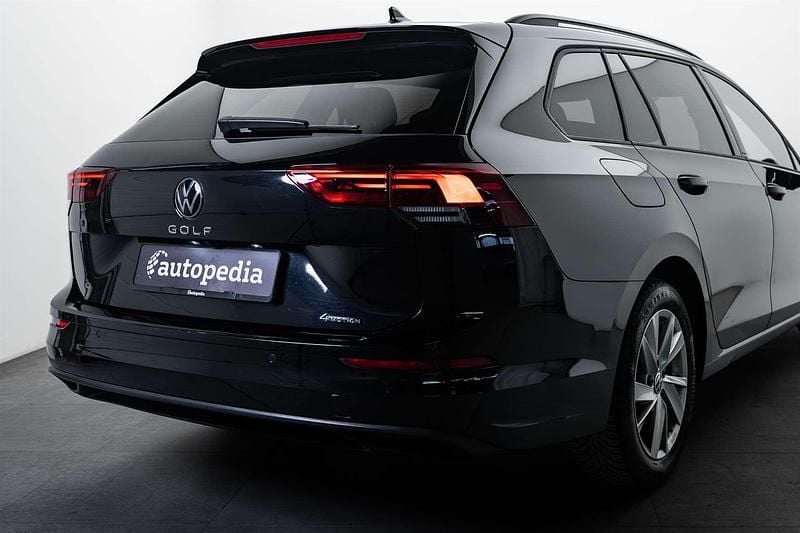 Gebraucht VW Golf VIII Life 150 PS (110 kW) 2022 Kombi