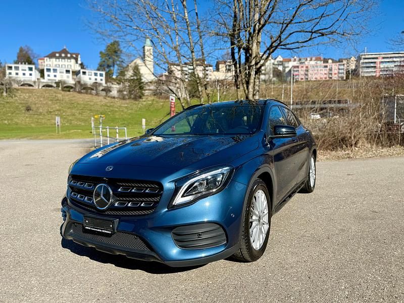 Gebraucht Mercedes GLA220 AMG line 184 PS (135 kW) 2019 SUV