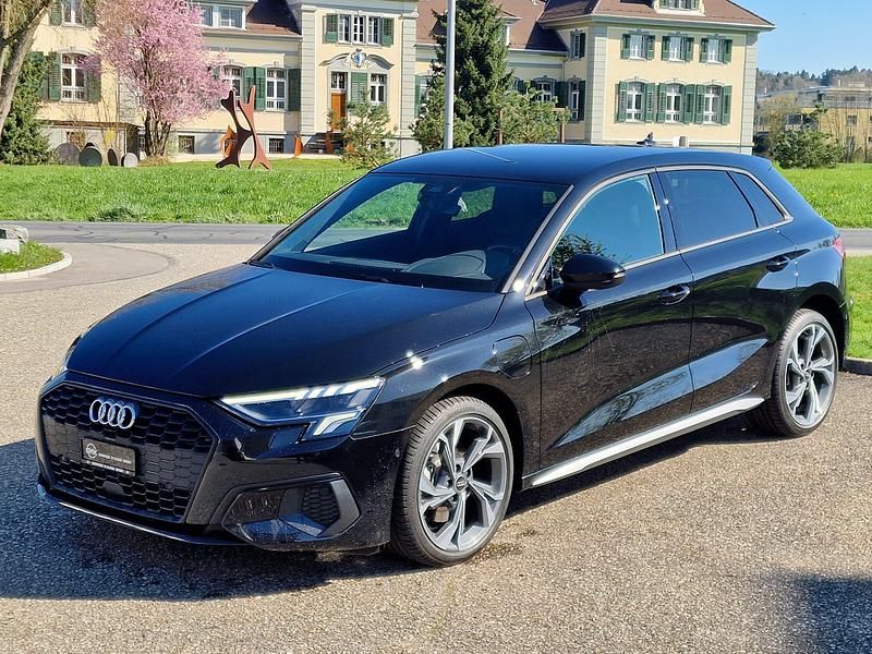 Gebraucht 2022 Audi A3 Sportback e-tron S-Line Kleinwagen | CHF 27’900 (Fairer Preis) - Bild 1/4