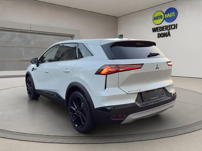 Neu Mitsubishi Grandis Instyle 158 PS (116 kW) 2025 SUV