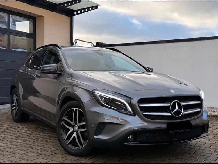 Gebraucht Mercedes GLA200 Night 156 PS (114 kW) 2016 SUV