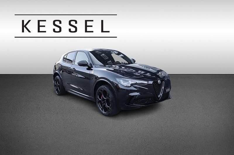 Gebraucht Alfa Romeo Stelvio Quadrifoglio 520 PS (382 kW) 2024 Schwarz SUV