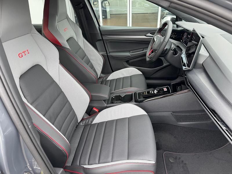 Neu VW Golf GTI 265 PS (194 kW) 2026 Grau Limousine