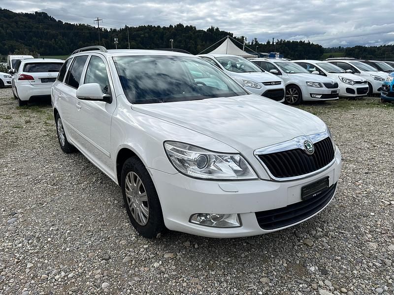 Gebraucht Skoda Octavia Ambiente 140 PS (102 kW) 2011 Kombi