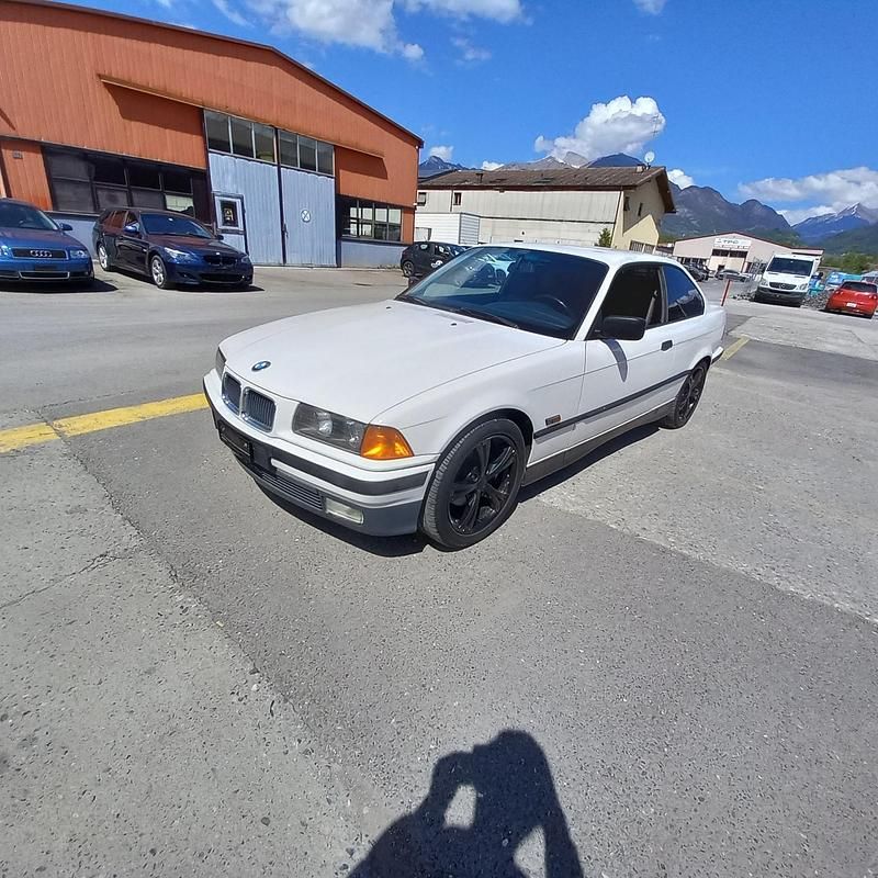 Gebraucht BMW 318 140 PS (102 kW) 1994 Coupé