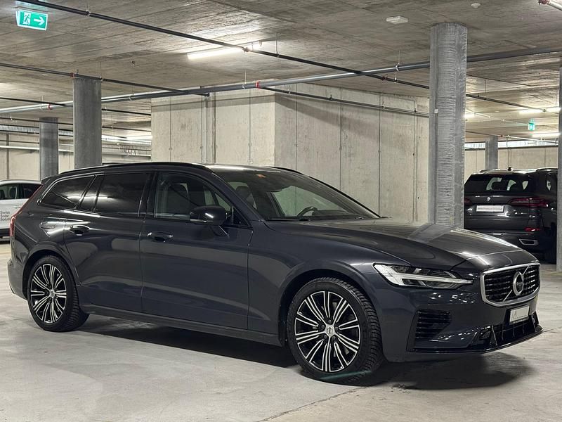 Gebraucht 2019 Volvo V60 R-Design Kombi | CHF 25’850 (Teuer) - Bild 1/4