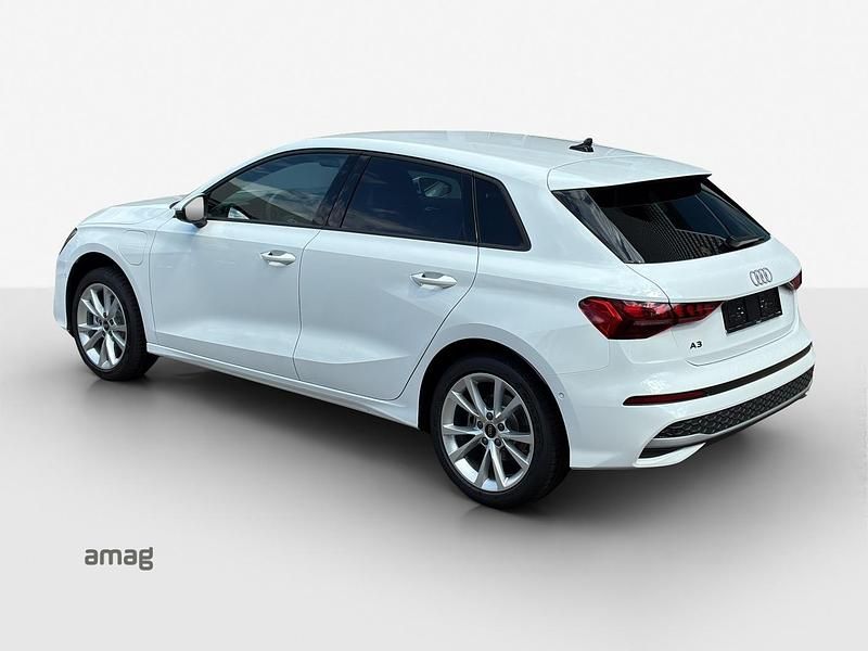 Gebraucht Audi A3 Sportback e-tron Attraction 204 PS (150 kW) 2025 Kleinwagen