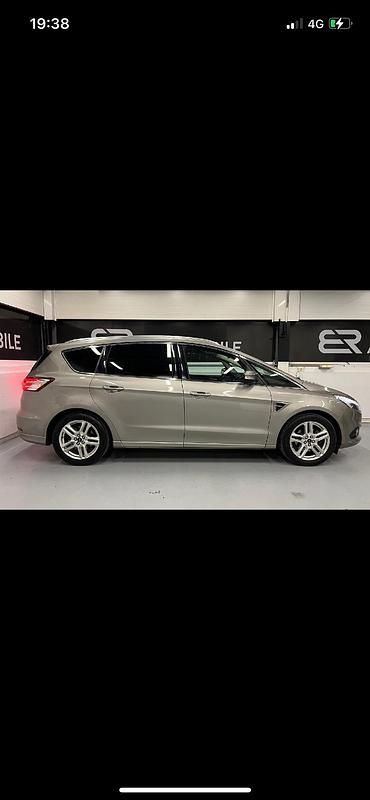 Gebraucht Ford S-MAX Titanium 180 PS (132 kW) 2015 Van / Kleinbus