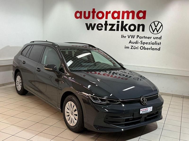Neu VW Golf VIII Basis 115 PS (84 kW) 2025 Grau Kombi