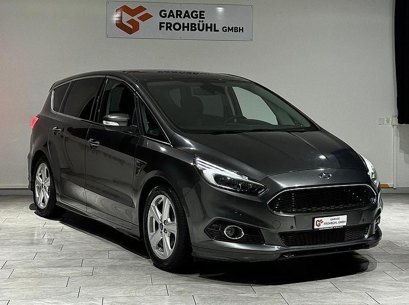 Gebraucht Ford S-MAX Titanium 240 PS (176 kW) 2015 Grau Van / Kleinbus