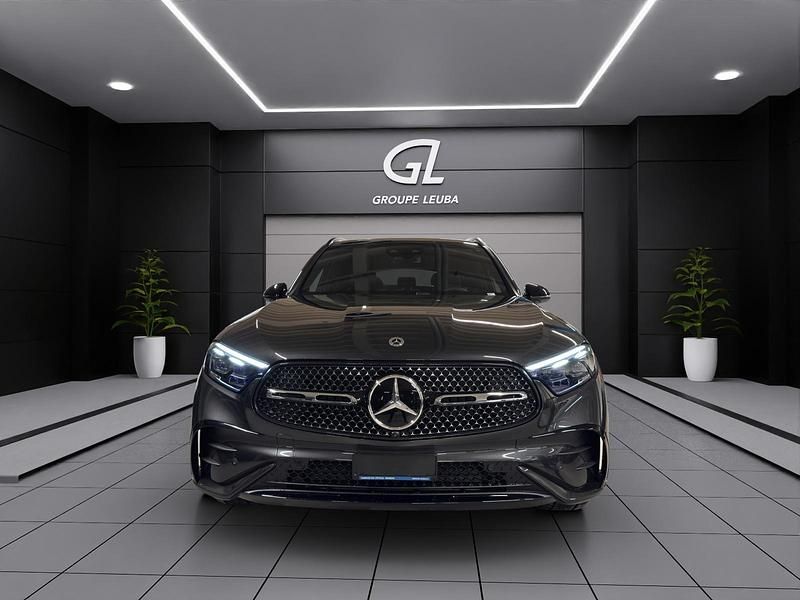 Gebraucht Mercedes GLC220 197 PS (144 kW) 2025 Grau SUV