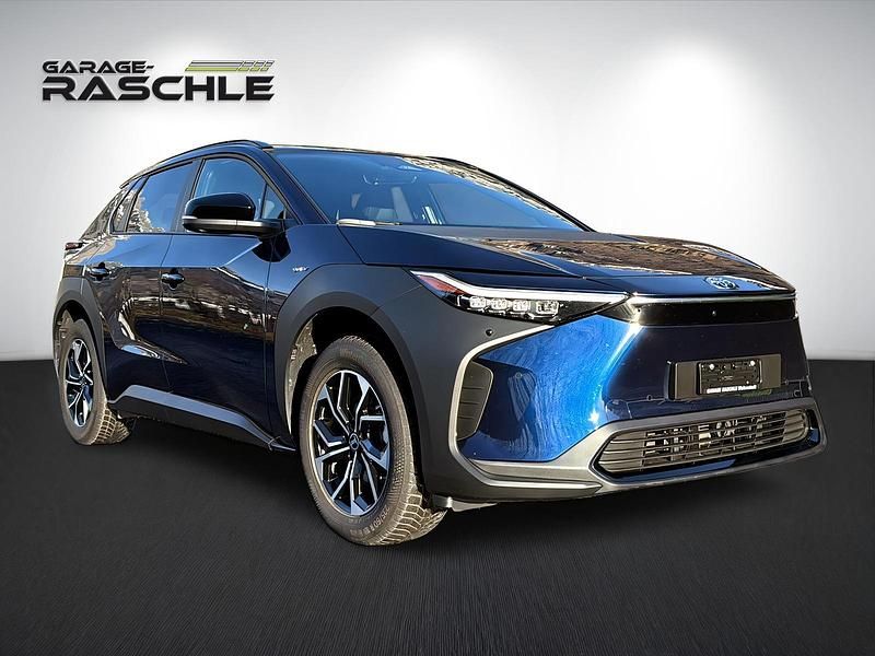 Blau Gebraucht 2025 Toyota bZ4X Style SUV | CHF 29’900 - Bild 1/4