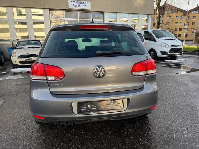 Gebraucht VW Golf Team 160 PS (117 kW) 2010 Limousine