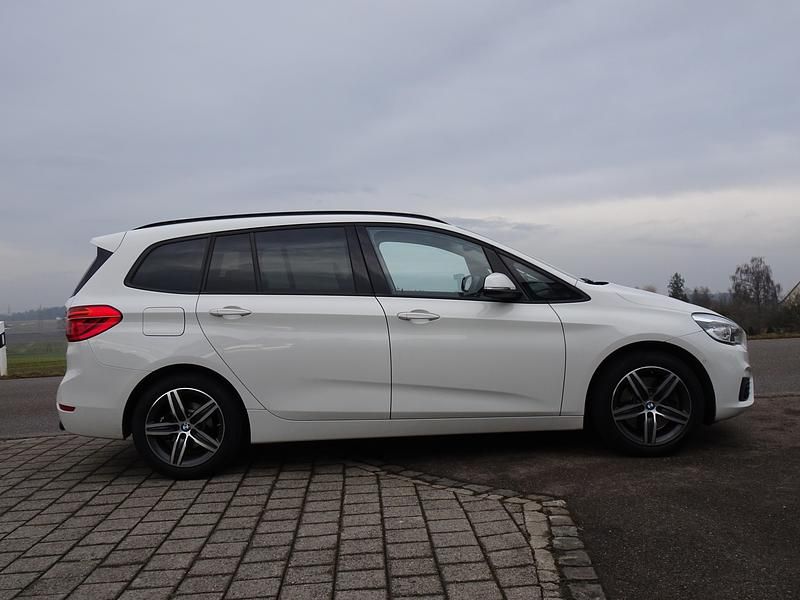 Gebraucht BMW 220 Gran Tourer Sport Line 190 PS (139 kW) 2015 Van / Kleinbus