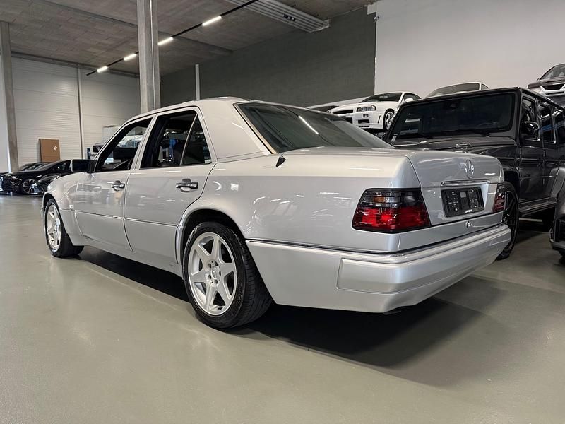 Gebraucht Mercedes E500 320 PS (235 kW) 1992 Limousine