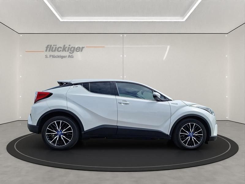 Gebraucht Toyota C-HR Premium 122 PS (89 kW) 2017 Weiss SUV