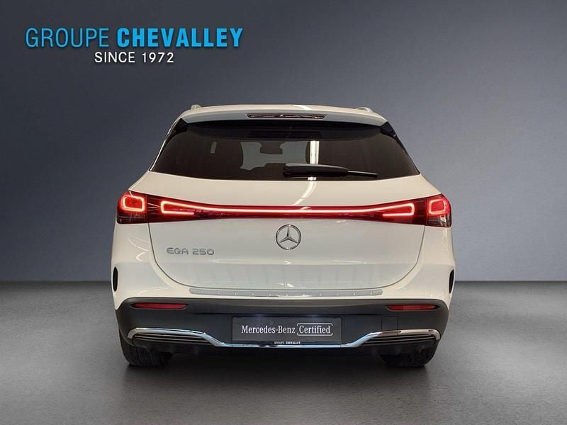 Gebraucht Mercedes EQA250 AMG line 140 kW (191 PS) 2021 Weiss SUV