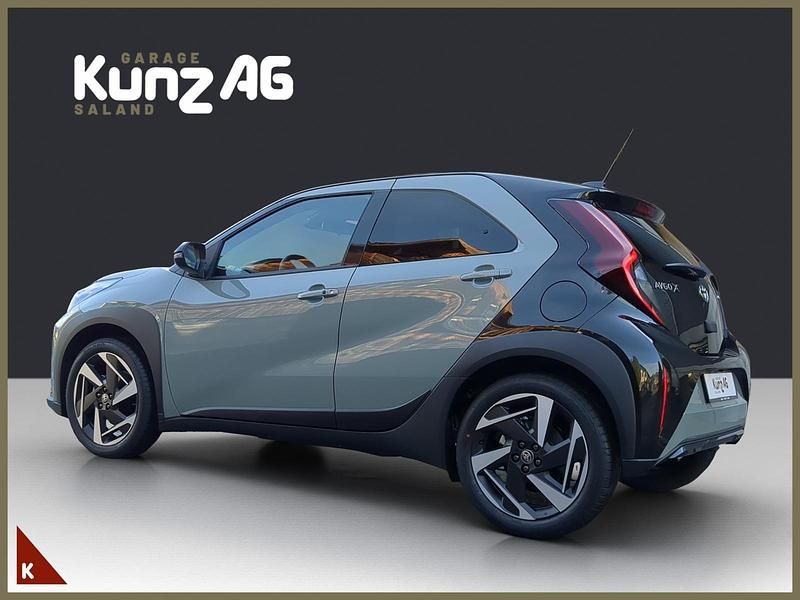Neu Toyota Aygo X Style 116 PS (85 kW) 2025 Grau SUV