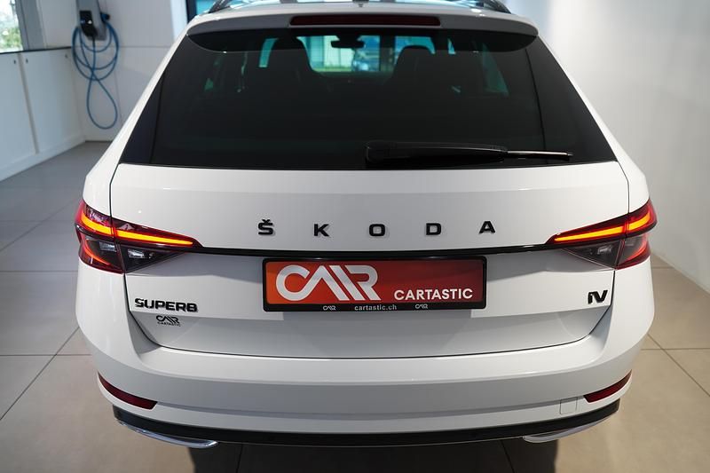 Gebraucht Skoda Superb SportLine 218 PS (160 kW) 2021 Weiss Kombi