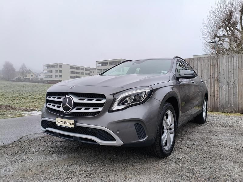Gebraucht Mercedes GLA200 136 PS (100 kW) 2018 Grau SUV